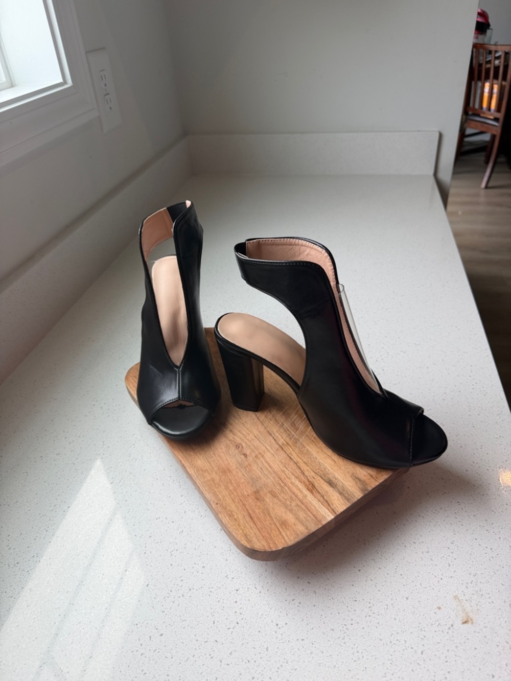 Black Women's Peep-Toe Cutout Block Heel Sandals